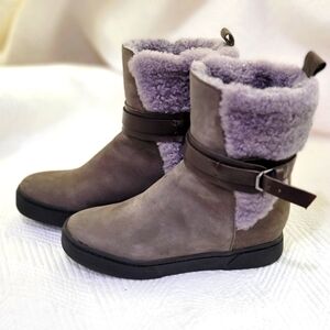 Blondo aquaprotect gray boots.
